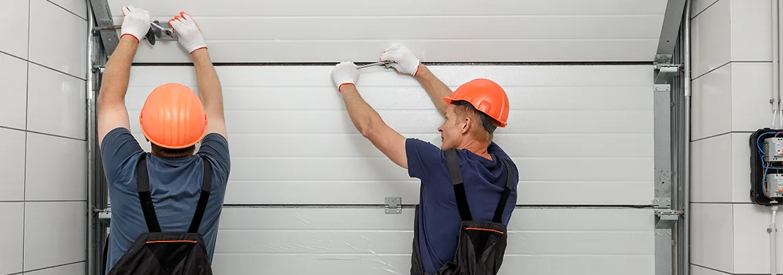 Driveway Garage Door Local Technicians in Berwyn, Illinois